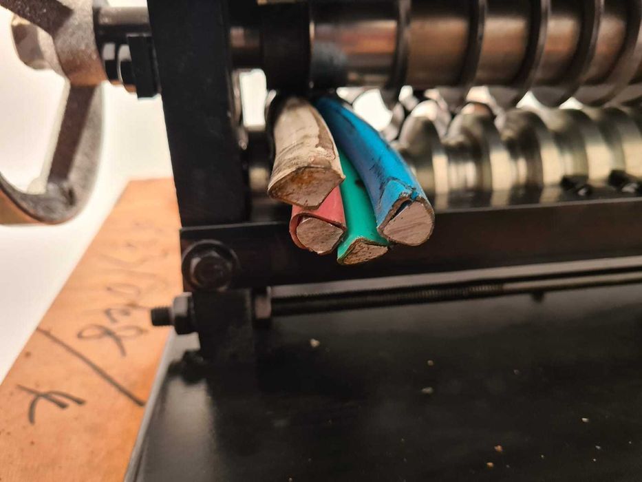 Deblancator masina curatat cabluri cupru si aluminiu 1-38mm