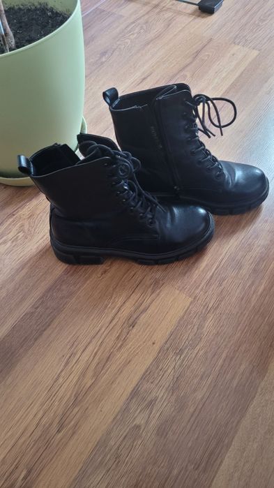 Боти изкуствена кожа 37, Теndenz