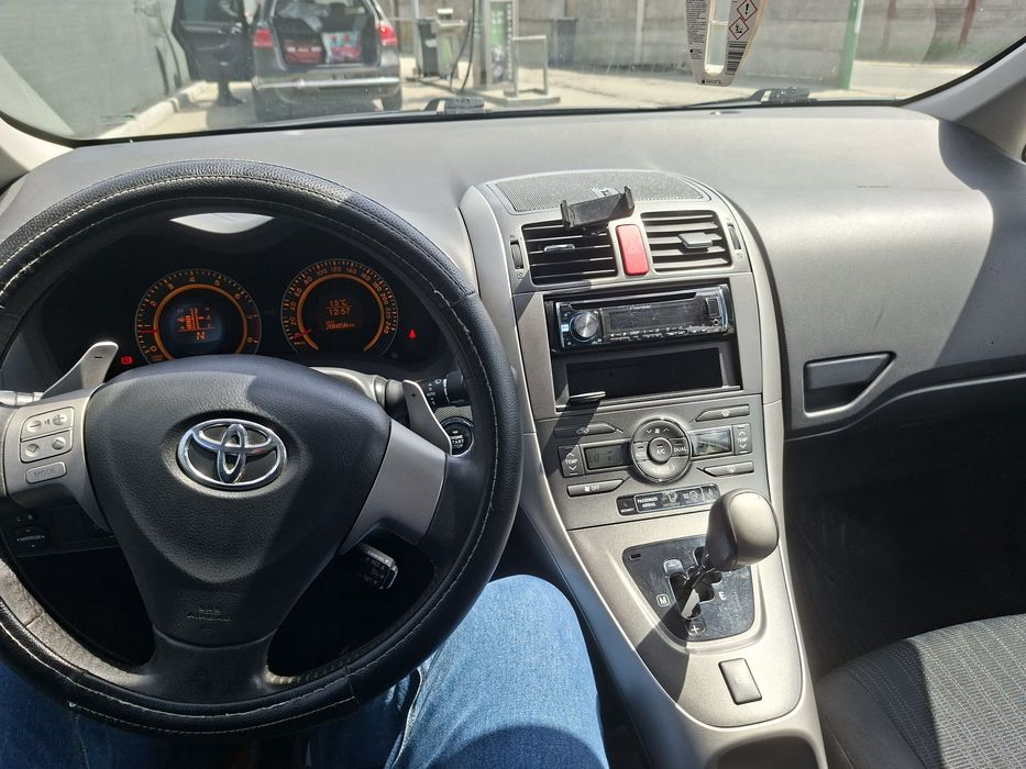 Toyota Auris 1,6 automată