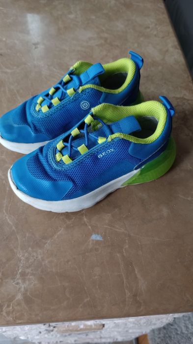 Geox  cu led mărime 27