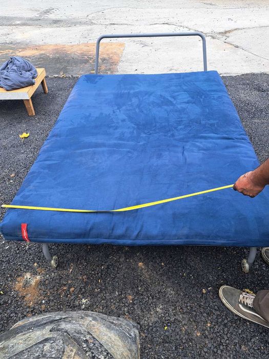 Vând canapea extensibilă