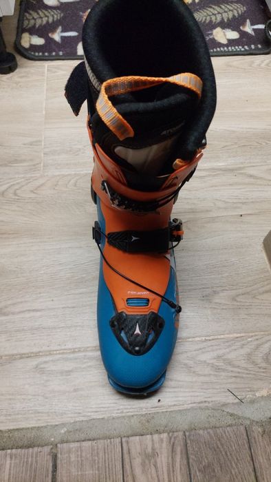 bocanci pt schi de tura