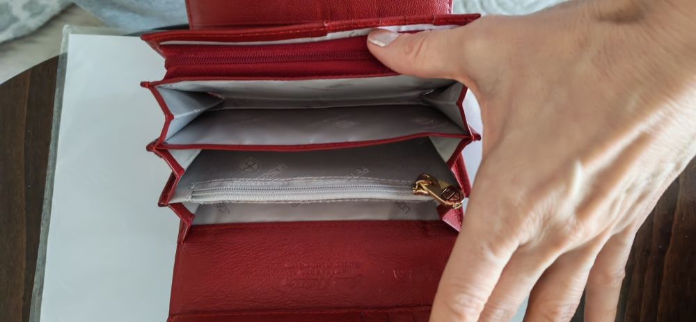 Дамско портмоне висок клас