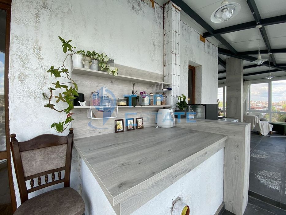 Продава се Тристаен апартамент в Велико Търново, Център - 220 кв.м за 1091 €/кв.м - Снимка #11