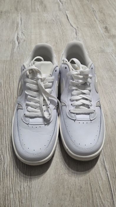 Nike чисто нови маратонки