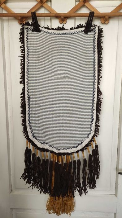 Вълнено килимче ръчна изработка за закачане на стена