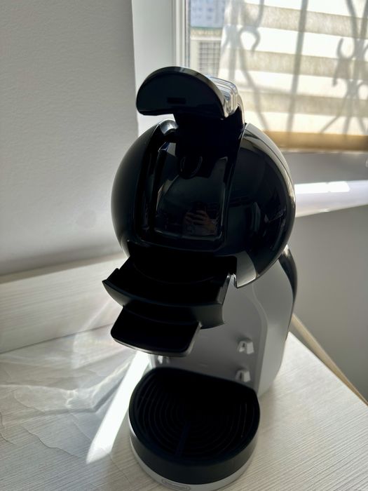 Кофемашина DeLonghi Mini Me EDG