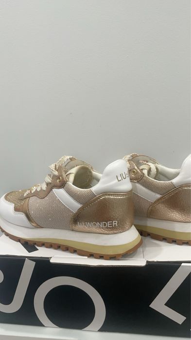 Liu Jo бижута- сандали и обувки