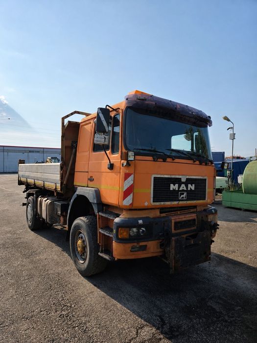 Camion MAN 4x4 Basculabil pe 3 parti
