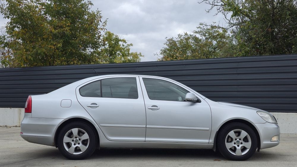 SKODA Octavia 2012 — imagine 4