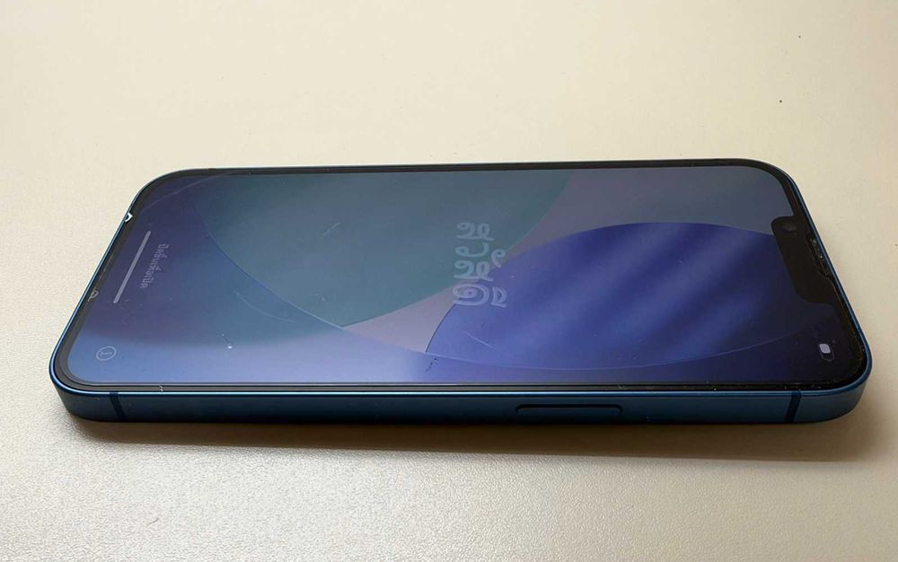 iPhone 13 256 GB син