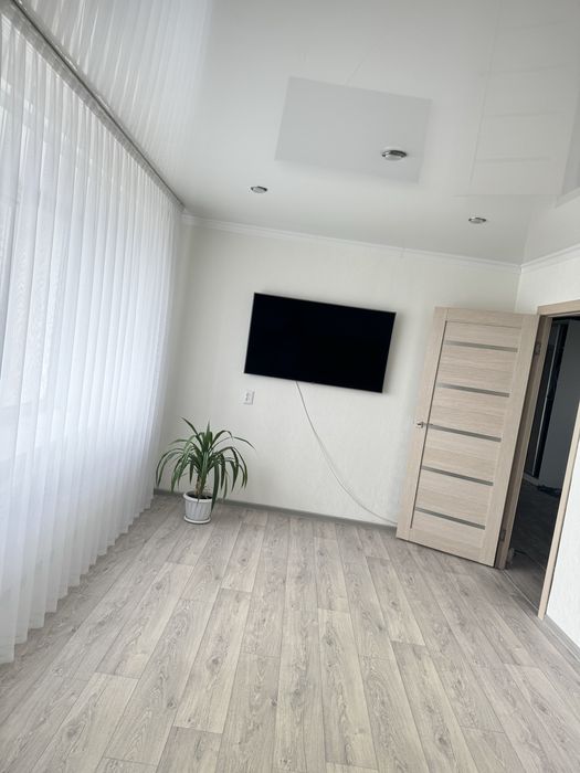 Продам трехкомнатную квартиру