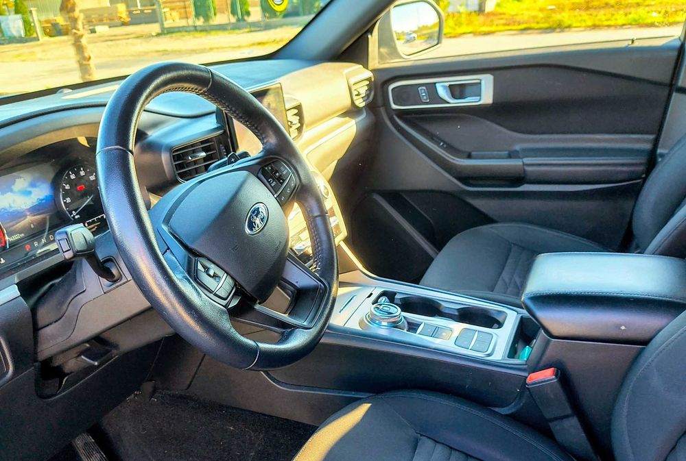 FORD EXPLORER 2020 година