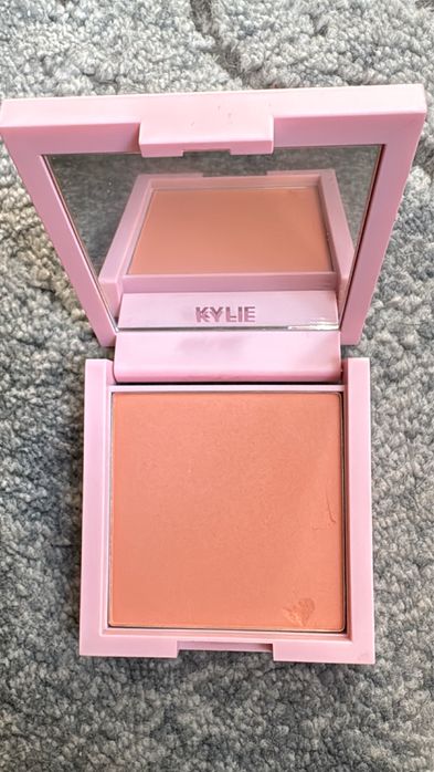 Различни гримове