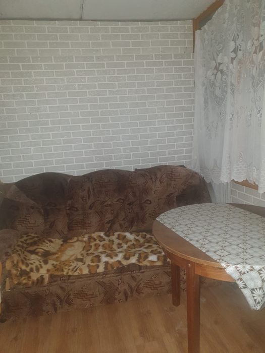 Отдам бесплатно 2 дивана с креслом
