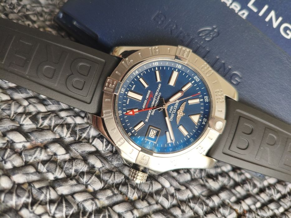Breitling Avenger gmt ii