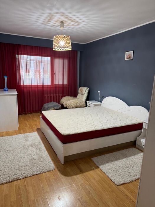 Închiriez apartament 4 camere – 100 mp – Str. Ecaterina Teodoroiu nr. 9