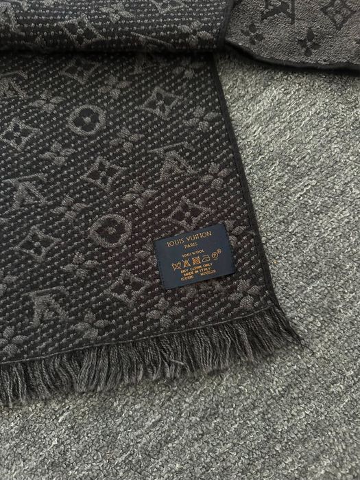 Оригинален Louis Vuitton Вълнен шал 2022