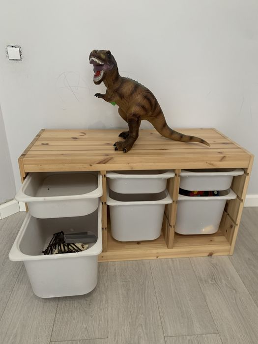 Труфаст Икеа с контейнерами