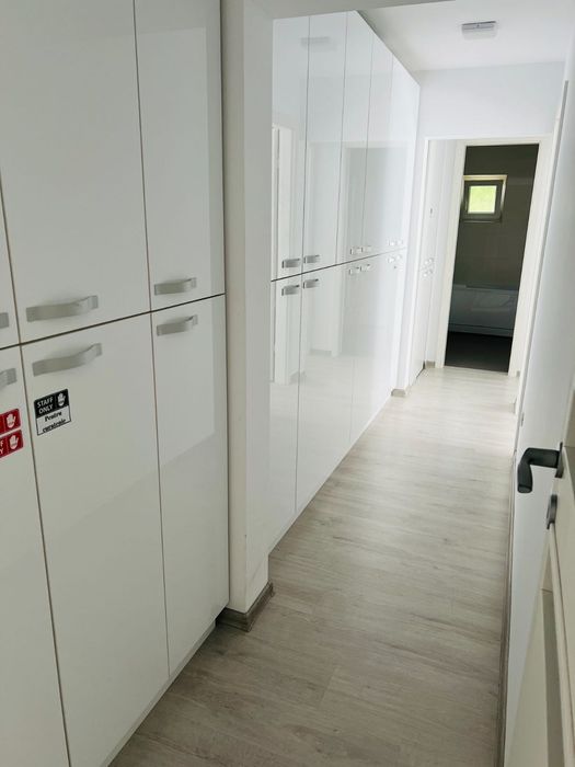 Inchiriez apartament 3 camere