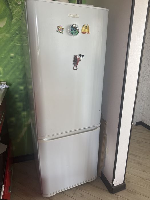 Холодильник Бирюса