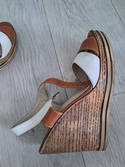 Продаю обувь в отличном состоянии