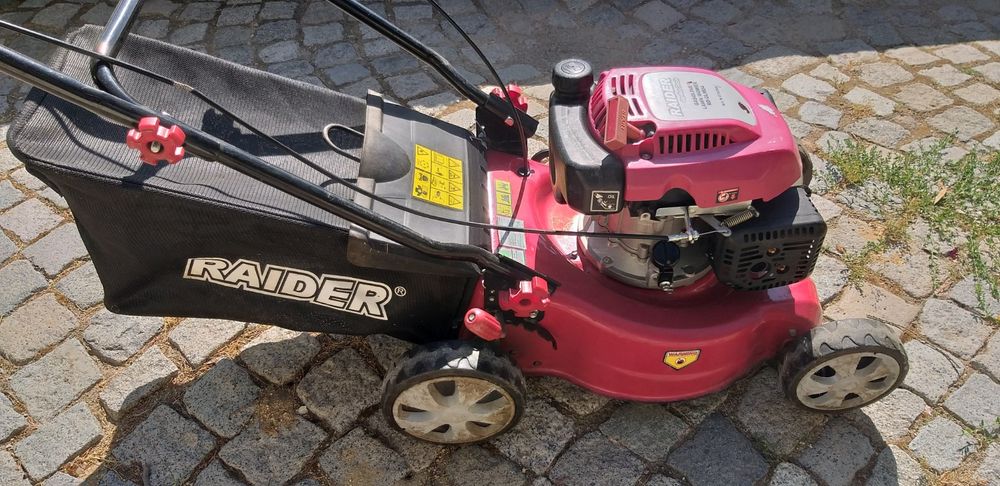 Бензинова косачка  Raider