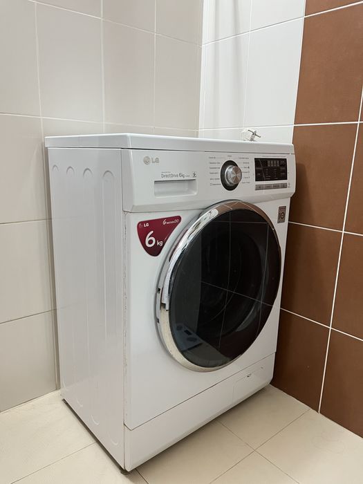 Продам стиральную машинку Lg б/у