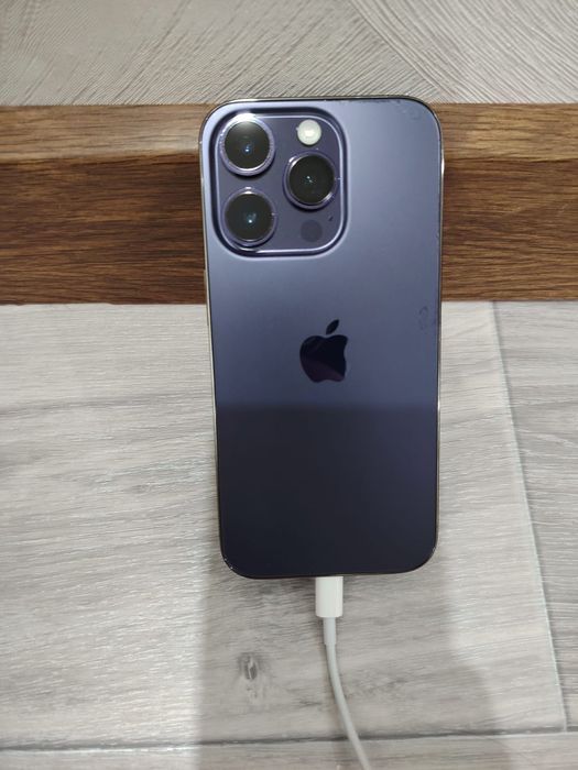Продам iPhone 14