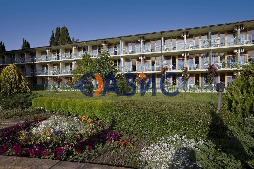 Продава се Двустаен апартамент в к.к. Слънчев бряг - 75 кв.м за 1200 €/кв.м - Снимка #12