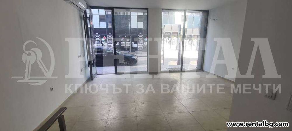 Дава се под наем Магазин в Пловдив, Кършияка - 95 кв.м за 561 € - Снимка #2
