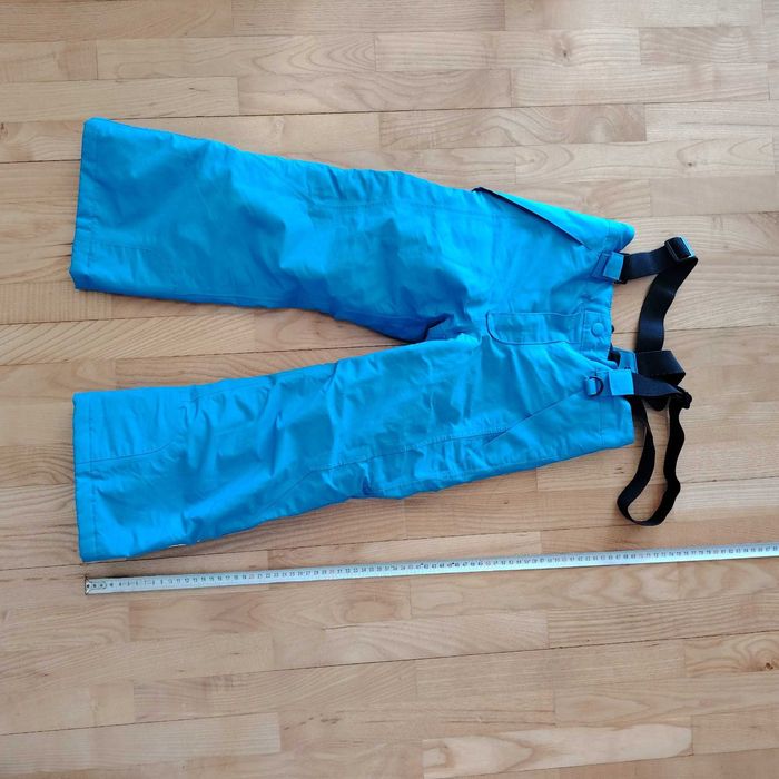 детски дрехи за планина и якета