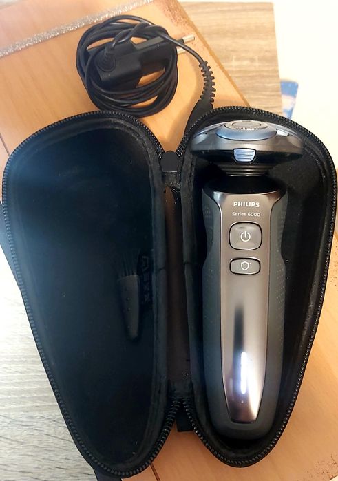 Aparat de ras Philips Seria 6000 (S6640) - Stare Excelentă + Accesorii