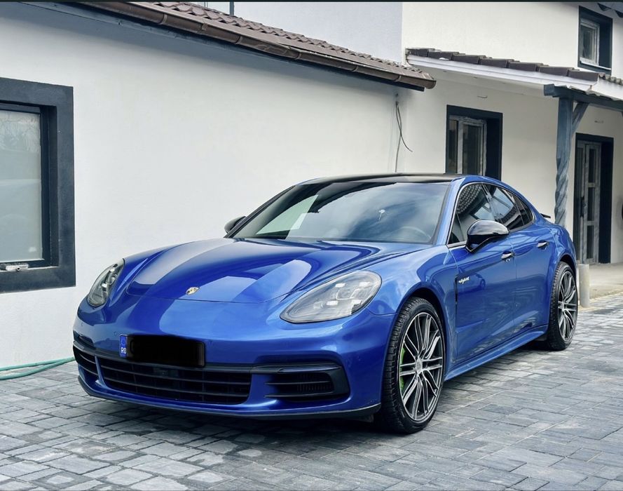 Porsche Panamera 4S