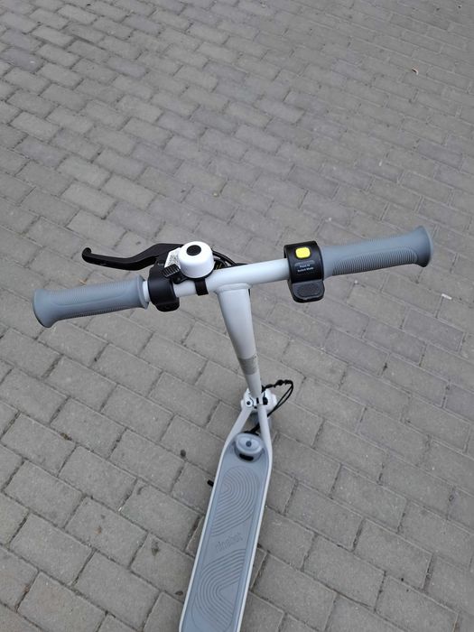 Детска електрическа тротинетка Ninebot eKickScooter ZING C10