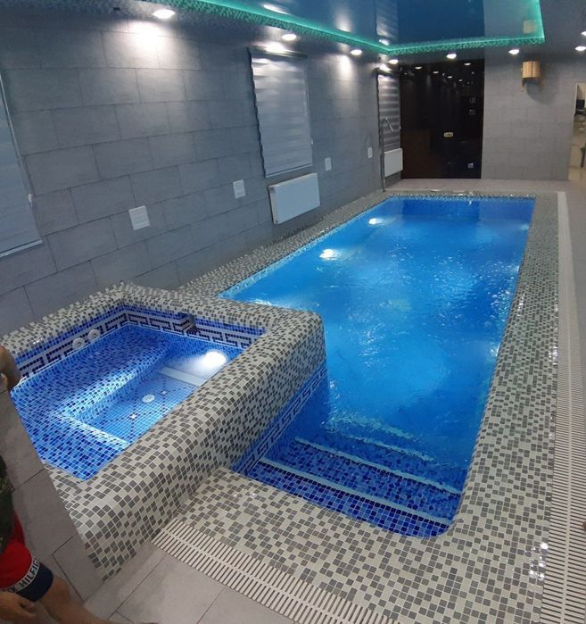 Обслуживание бассейн