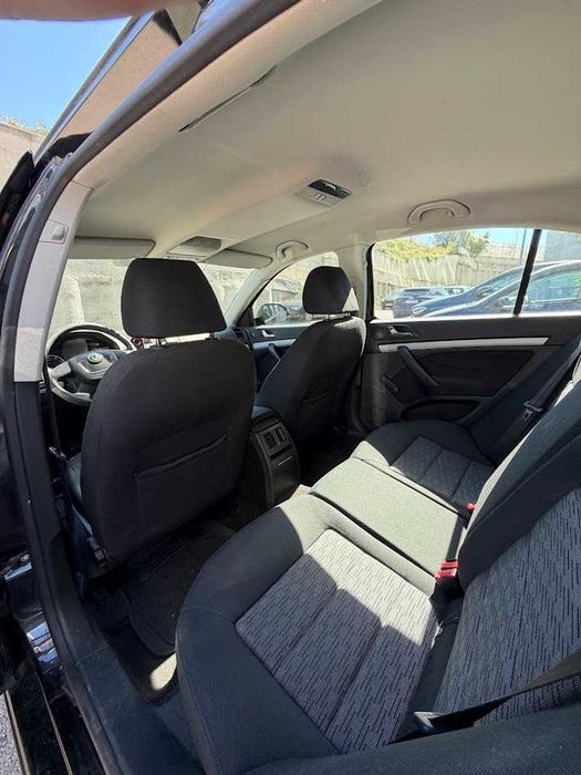 SKODA Octavia 2013 — imagine 3