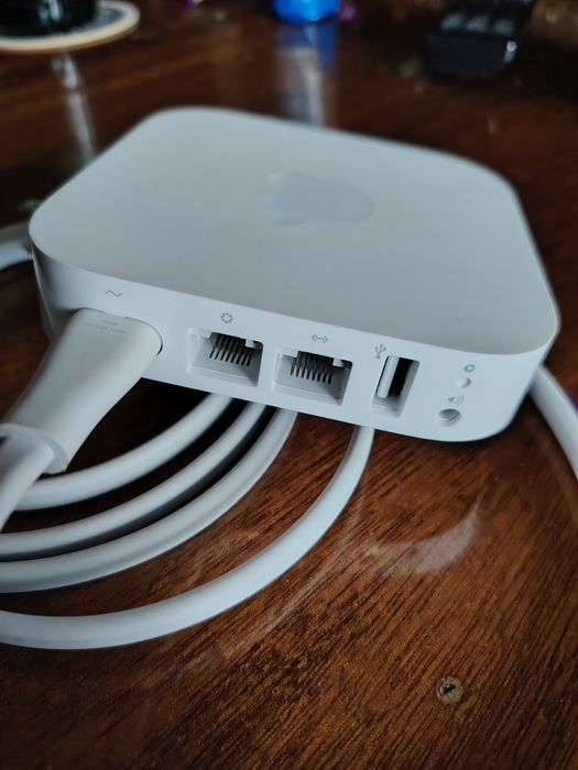 Рутер Apple AirPort Express - AirPlay 2