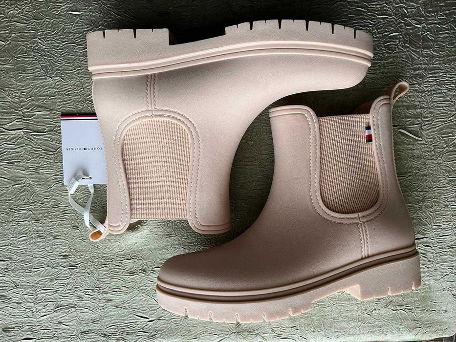 ЧИСТО НОВИ дамски боти Tommy Hilfiger