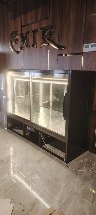 Кандитерский витринный холодильник