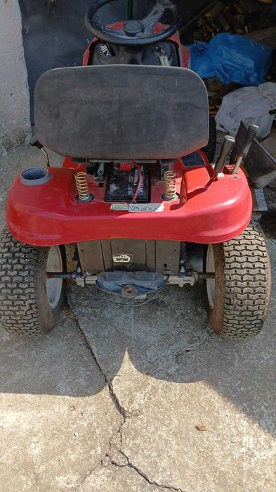 Косачка MTD, червена