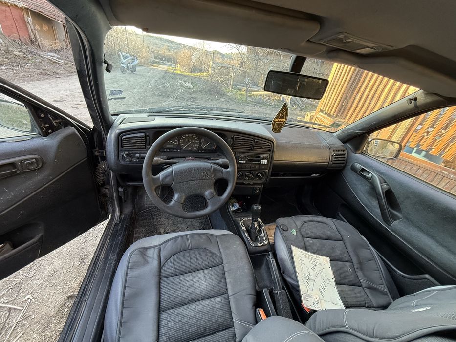VW passat b4 1.8i САМО НА ЧАСТИ