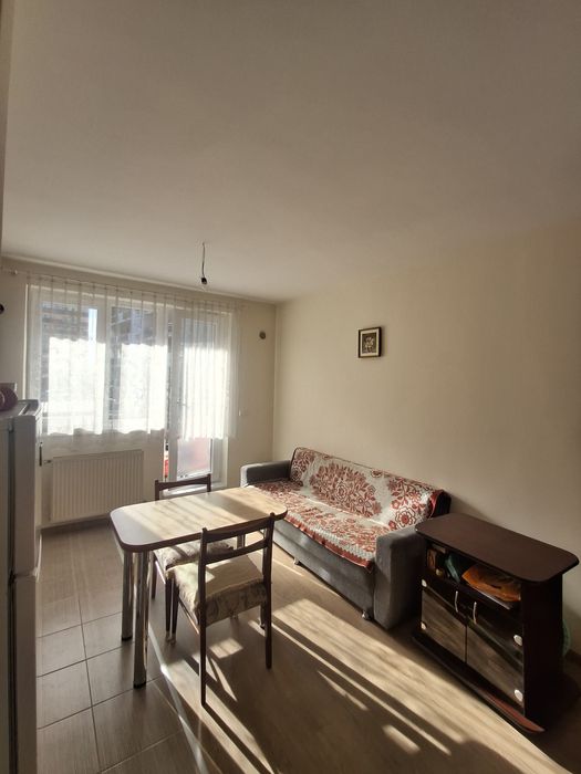 Vând apartament cu 2 camere — fotografia 1