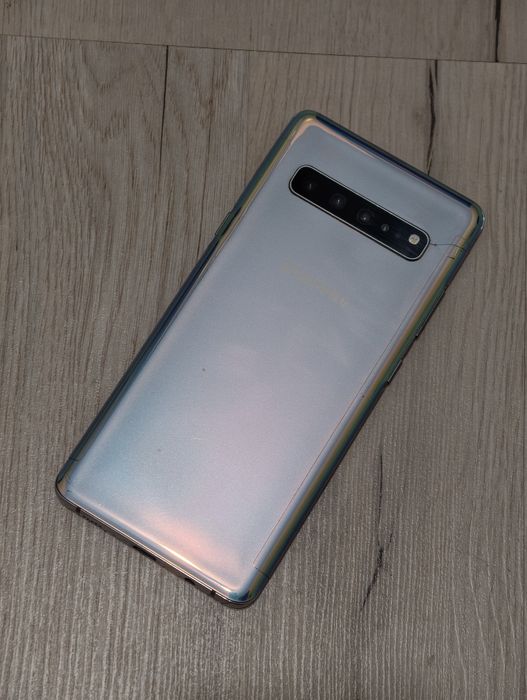 Samsung S10 Plus 256 gb Ram 8 5G android 11