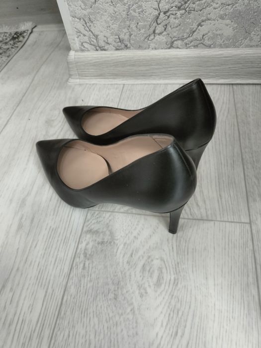 Натуральный кожаный туфли