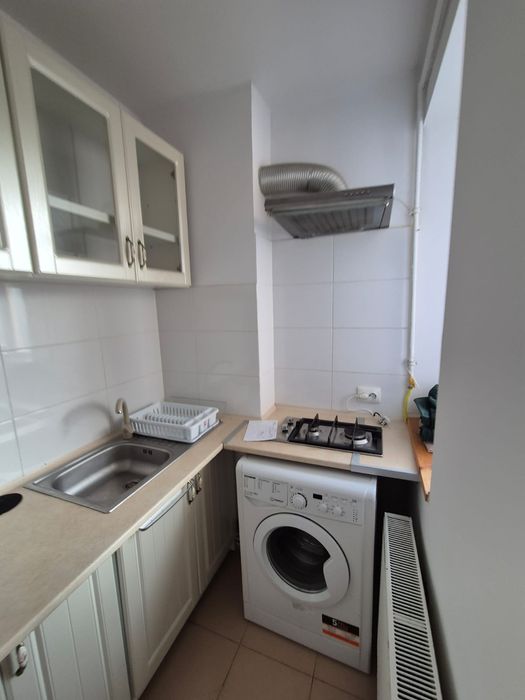 Închiriez garsoniera Brasov