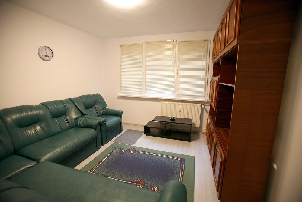 Apartament  3  camere de inchiriat , zona Drumul Taberei -Raul Doamnei suprafata utila 61 m, bloc 4 etaje