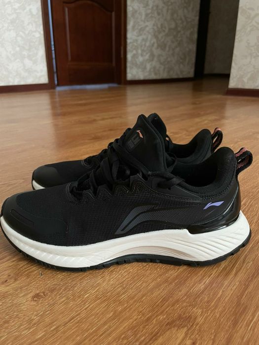 Li-ning кроссовки оригинал 40.5 размер