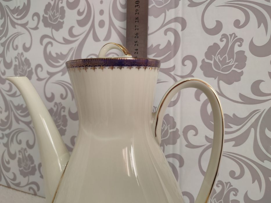 Стар Баварски порцеланов сервиз за чай или дълго кафе в топ състояние.