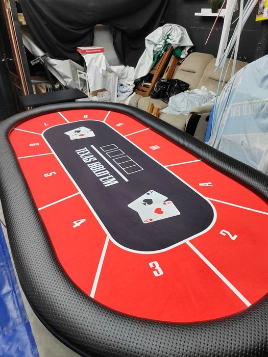 Masa de poker personalizata